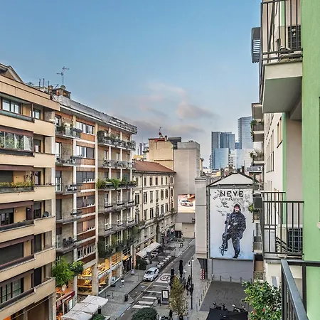 Luxury 4 Bedrooms In The Center Of מילאנו