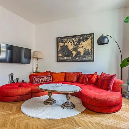 דירה Luxury 4 Bedrooms In The Center Of *