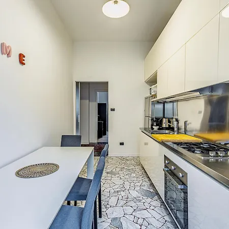 Luxury 4 Bedrooms In The Center Of מילאנו