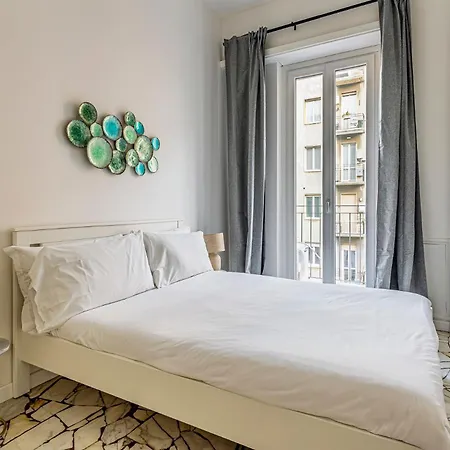 Luxury 4 Bedrooms In The Center Of דירה *